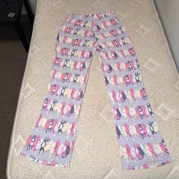 nite nite Other - A pair of nitenite munki munki ladies small pajamas with a sleeping cats pattern